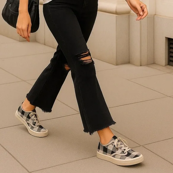 Zodiac Cheezburger Plaid Lace-Up Sneakers Women’s Size 9M Black White Tan NWB - Picture 1 of 11